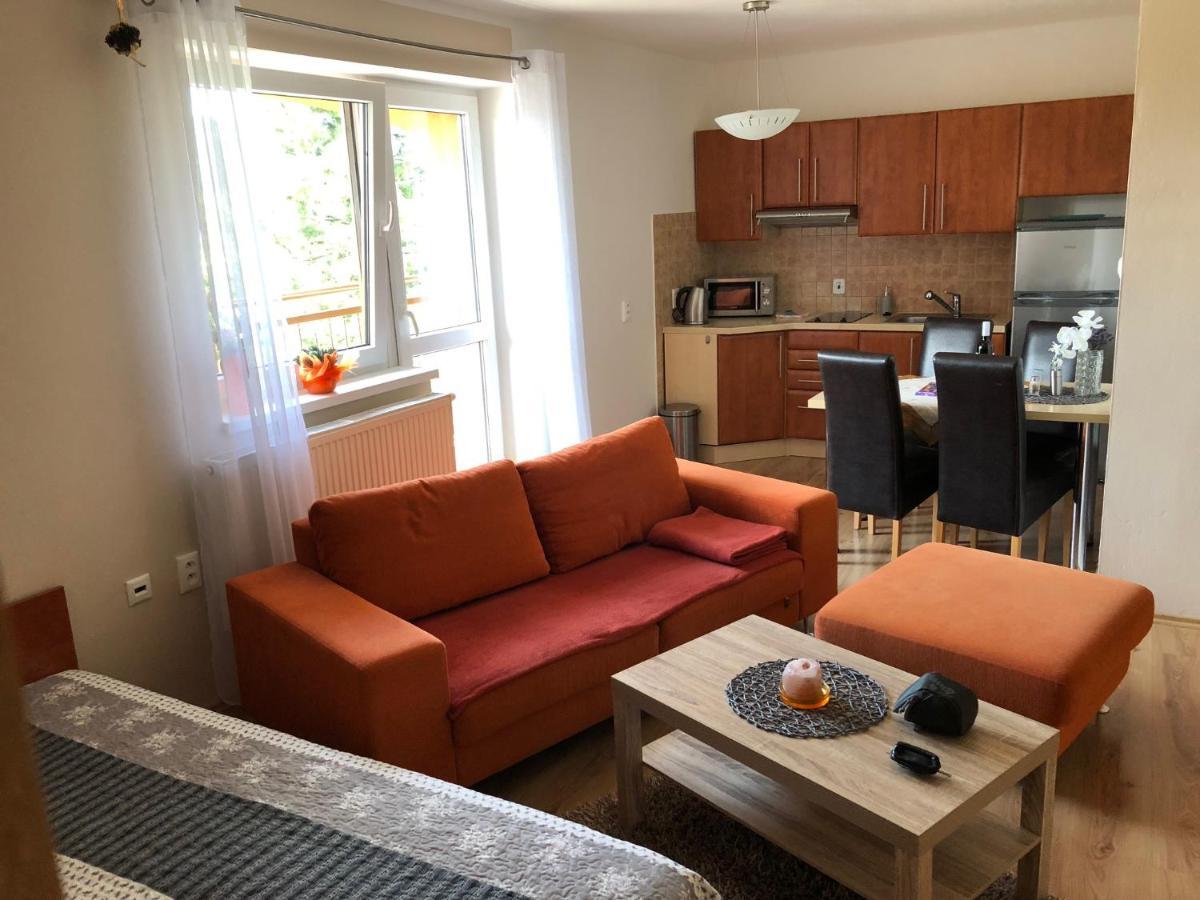 Beska Apartment เบเชนยอวา ภายนอก รูปภาพ